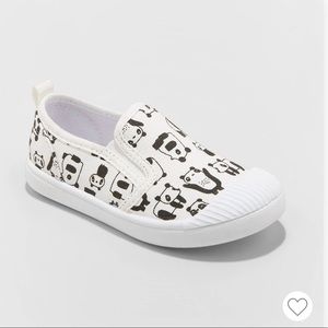 Cat & Jack Shoes - NWT Cat & Jack Girls Laif Panda Slip On Sneakers Cat & Jack Shoes - NWT Cat & Jack Girls Laif Panda Slip On Sneakers